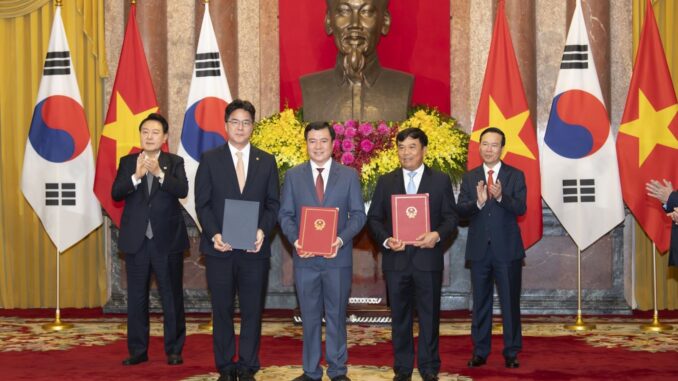 tuyen-bo-chung-viet-nam-han-quoc-ve-van-hanh-he-thong-trao-doi-du-lieu-co-dien-tu-eodes-20230626112107